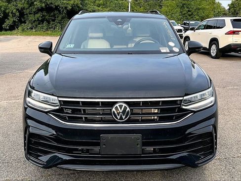 Used 2024 Volkswagen Tiguan SE R-Line AWD/4WD image 2