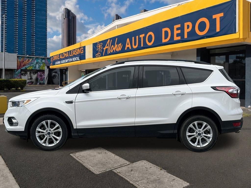 Used 2018 Ford Escape SE w/ SE Sync 3 Package FWD image 2