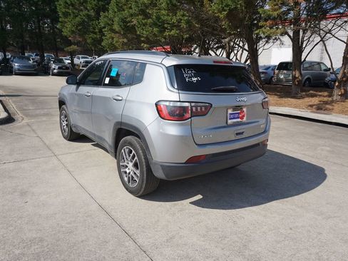 Used 2018 Jeep Compass Latitude w/ Popular Equipment Group image 20