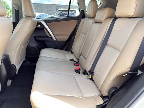 Used 2014 Toyota RAV4 XLE FWD image 17