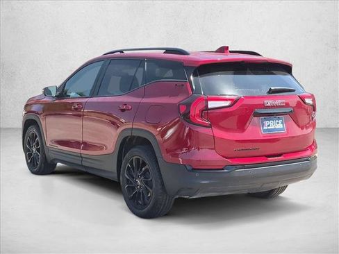 Used 2024 GMC Terrain SLE w/ Driver Convenience Package FWD image 7
