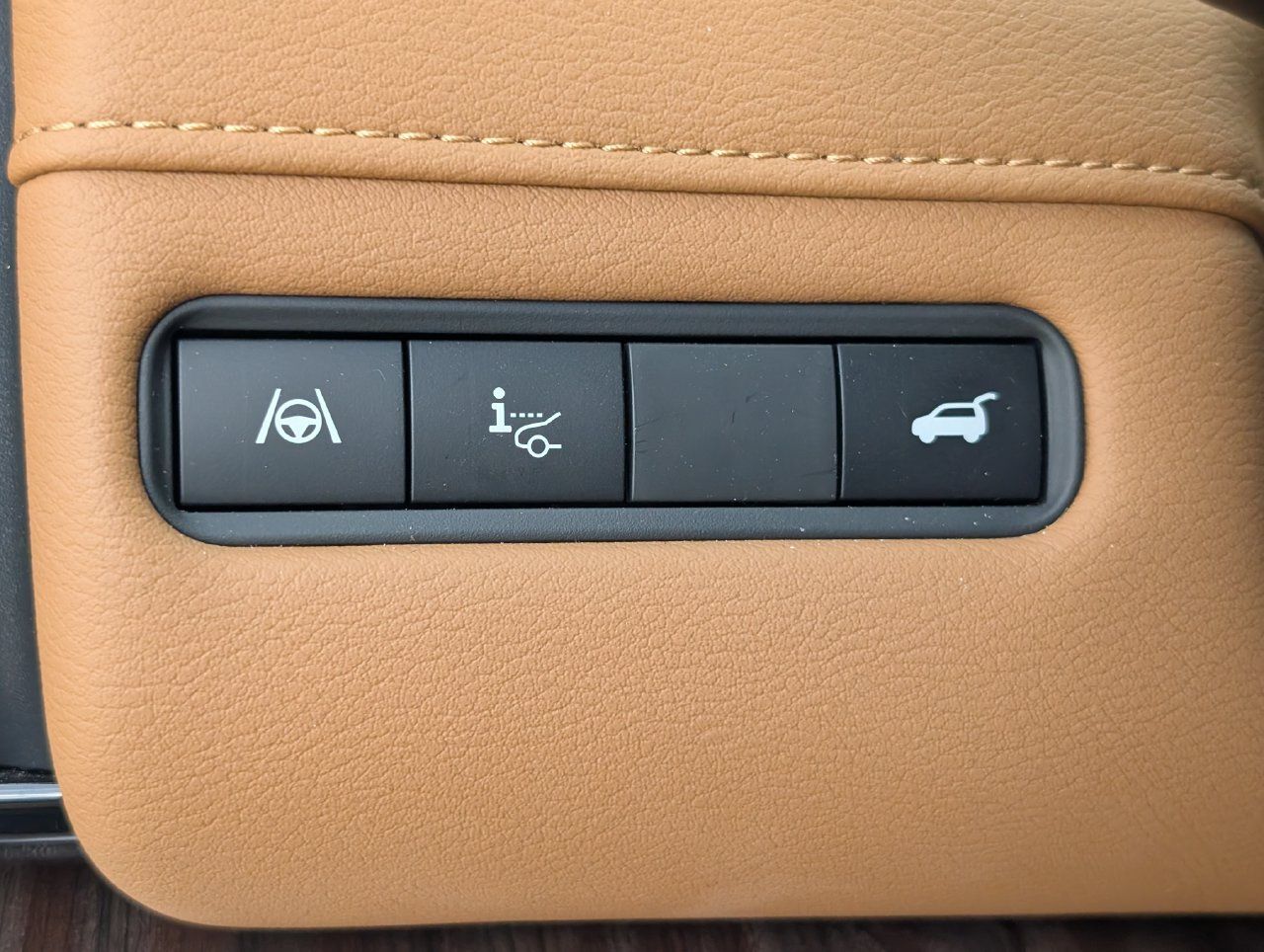 Used 2025 Nissan Armada SL w/ Captain's Chari Seat Package RWD image 22