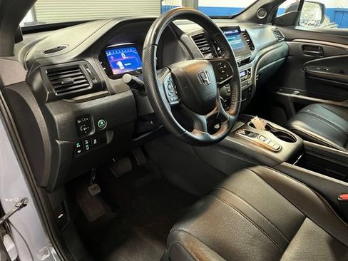 Used 2023 Honda Passport TrailSport image 19