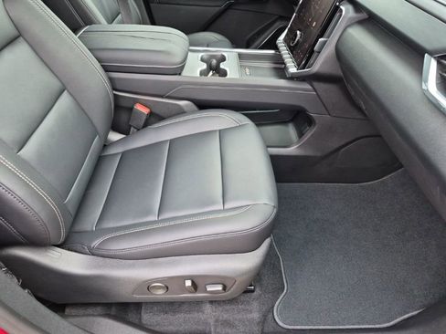 New 2026 GMC Acadia Elevation image 16