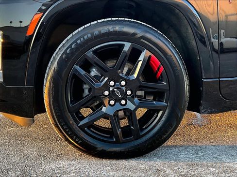 Used 2023 Chevrolet Traverse Premier w/ Redline Edition image 7