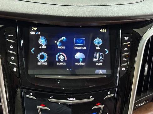 Used 2020 Cadillac Escalade Luxury w/ Escalade Sport Edition AWD/4WD image 22