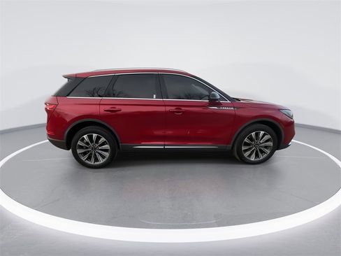 Used 2021 Lincoln Corsair Reserve image 9