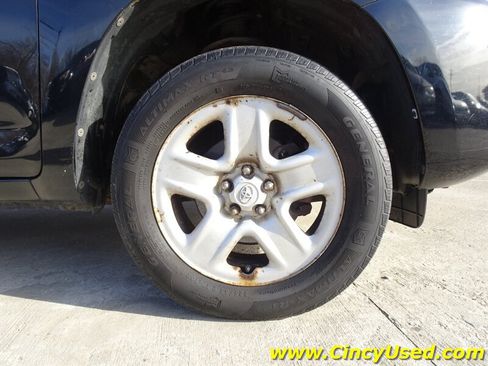 Used 2011 Toyota RAV4 4WD w/ Base L4 Extra Value Pkg image 30
