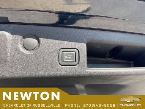 Used 2024 Chevrolet Equinox LT w/ LPO, Floor Liner Package FWD image 39