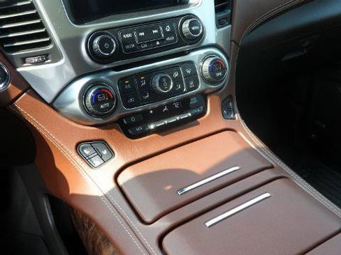 Used 2020 Chevrolet Tahoe Premier w/ Premier 6.2L Value Package image 31