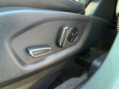 Used 2016 Ford Explorer Platinum AWD/4WD image 18