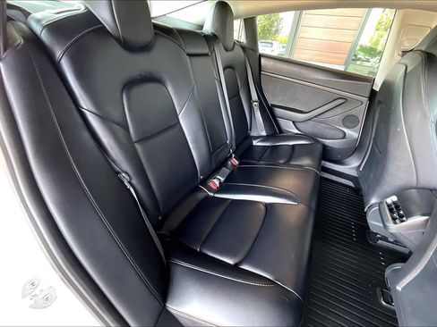 Used 2021 Tesla Model 3 Standard Range Plus RWD image 23