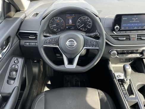Used 2022 Nissan Altima 2.5 S image 17