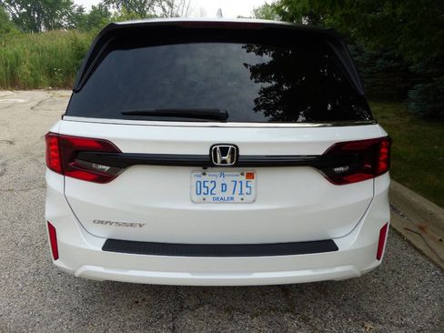 Used 2025 Honda Odyssey EX-L image 8