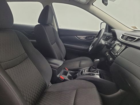 Used 2020 Nissan Rogue S FWD image 21