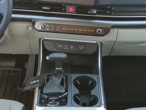 New 2026 Kia Carnival SX image 18