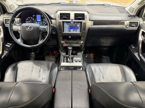 Used 2016 Lexus GX 460 image 23