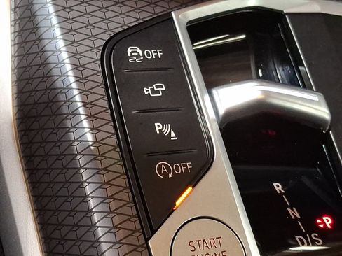 Used 2025 BMW 430i xDrive Coupe w/ Premium Package image 18