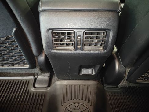 Used 2021 Toyota 4Runner Limited AWD/4WD image 31