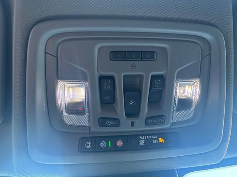 Used 2023 GMC Sierra 1500 Denali AWD/4WD image 26