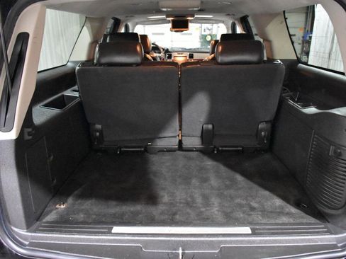 Used 2010 Cadillac Escalade ESV Premium AWD/4WD image 9