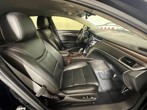 Used 2019 Cadillac XTS Luxury image 24