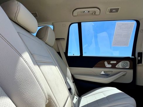 Certified 2022 Mercedes-Benz GLS 450 4MATIC image 28