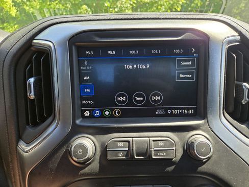 Used 2019 Chevrolet Silverado 1500 LT w/ All-Star Edition AWD/4WD image 18