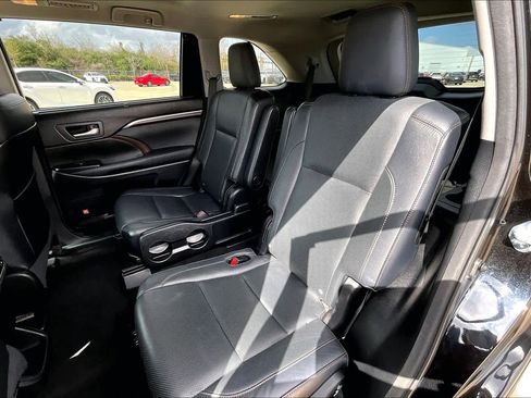 Used 2015 Toyota Highlander Limited Platinum image 20
