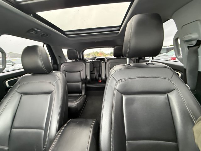 Used 2022 Ford Explorer XLT w/ Equipment Group 202A AWD/4WD image 22