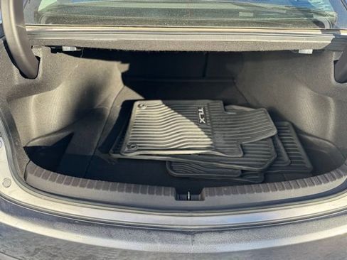 Used 2018 Acura TLX FWD image 41