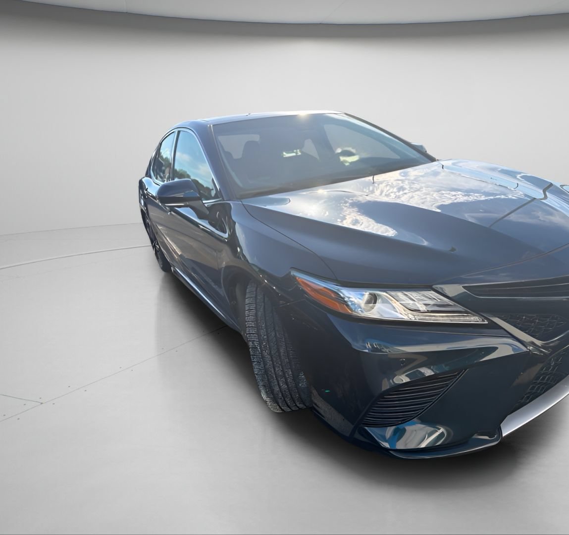 Used 2018 Toyota Camry XSE w/ Audio Package FWD image 3
