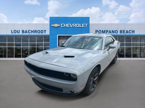 Used 2022 Dodge Challenger SXT w/ Blacktop Package RWD image 4
