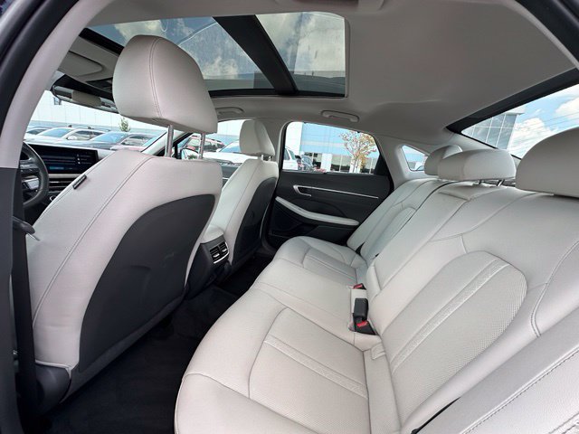 Used 2025 Hyundai Sonata Limited FWD image 14