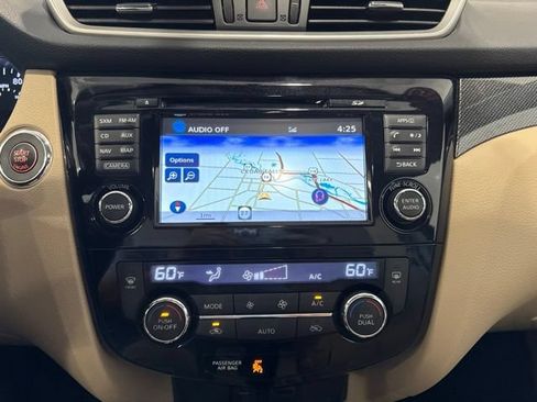 Used 2016 Nissan Rogue SL w/ SL Premium Package AWD/4WD image 25