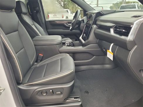 New 2026 GMC Yukon Elevation image 15