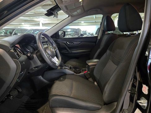 Used 2019 Nissan Rogue SV FWD image 19