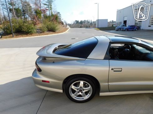 Used 2002 Pontiac Firebird Formula RWD image 29