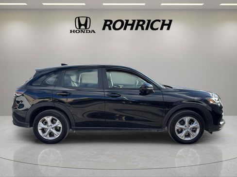 Used 2023 Honda HR-V LX image 4