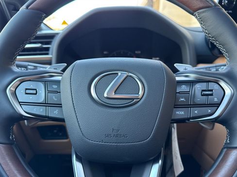 New 2026 Lexus LX 700h Luxury image 29