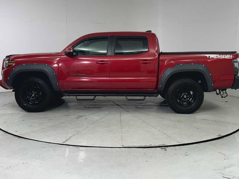 Used 2021 Toyota Tacoma TRD Off-Road image 5