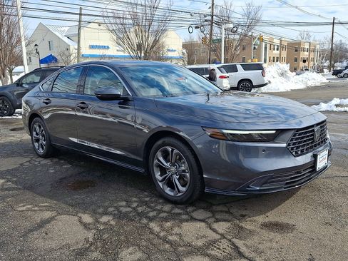 Certified 2025 Honda Accord EX-L image 6