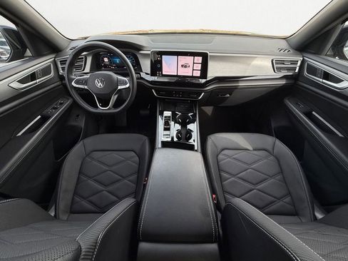 Used 2024 Volkswagen Atlas Cross Sport SE image 6