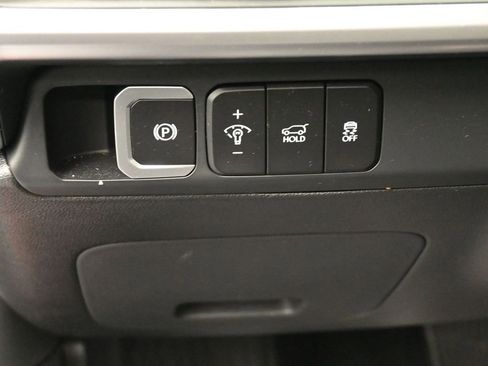 Used 2025 Hyundai Santa Fe SEL FWD image 16