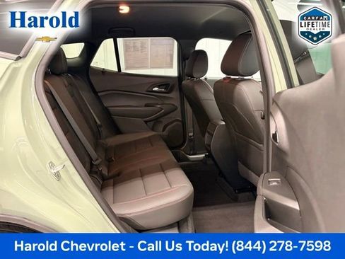 Used 2024 Chevrolet Trax RS w/ Driver Confidence Package FWD image 9