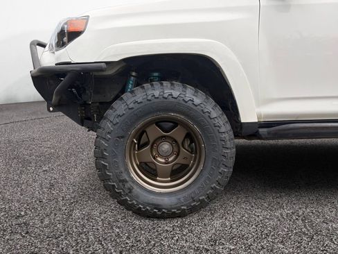 Used 2017 Toyota 4Runner TRD Off-Road Premium image 10