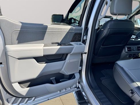 Used 2022 Ford F150 Lariat w/ Equipment Group 502A High image 33