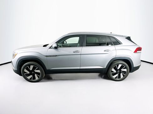 Used 2025 Volkswagen Atlas Cross Sport SE FWD image 4