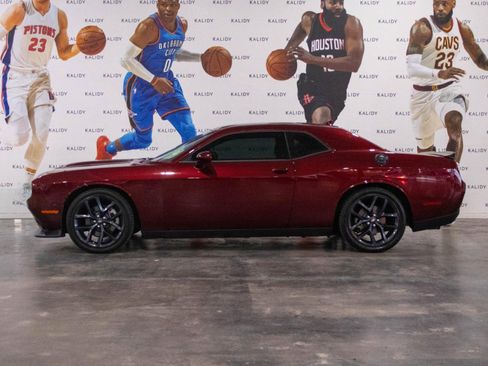 Used 2023 Dodge Challenger R/T w/ Plus Package image 15