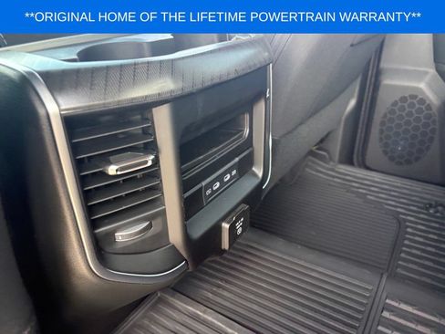 New 2026 RAM 3500 Big Horn AWD/4WD image 21